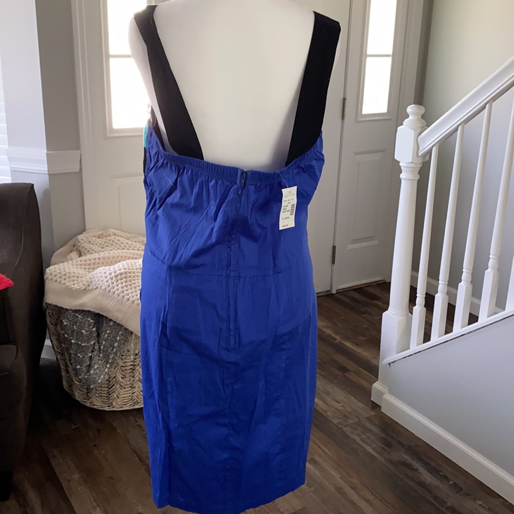 Dress - Picture 3 of 3